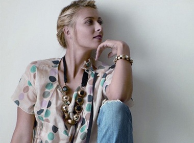 Sharapova, co nang da phong cach hinh anh