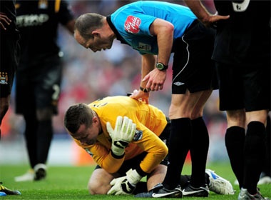 Man City mat Shay Given het mua giai hinh anh