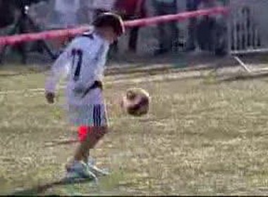 MU tim duoc ‘tieu Beckham’ hinh anh