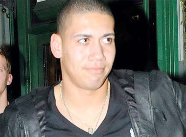 Cau thu MU dat gai ve khach san hinh anh