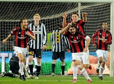 Ha guc Juve, Milan day Del Neri vao ‘an tu’ hinh anh