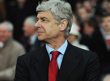 Arsenal thang bang kinh nghiem HLV hinh anh