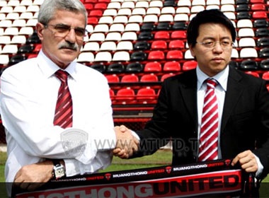 Calisto ‘trinh lang’ voi cuong vi moi hinh anh