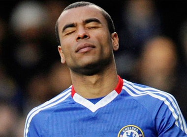 A.Cole thoat toi ban nguoi hinh anh