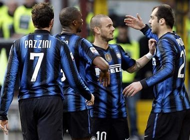 Inter quyet phuc han truoc Brescia hinh anh