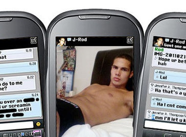 Cau thu Everton gui anh khoa than cho gai goi cua R10 hinh anh