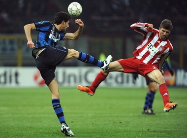 Pha cuu thua khong tuong cua Andrea Ranocchia hinh anh