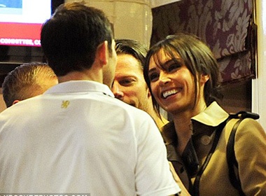 Lampard cung bo di uong ruou an mung hinh anh