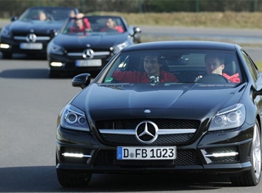 'Sao' Duc phan khich vi duoc lai sieu xe 'chua' hinh anh