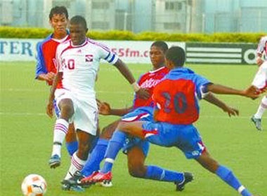 Kiet tac con dang do cua sao tre Trinidad & Tobago hinh anh