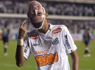Kieu an mung tinh nghich cua Neymar hinh anh