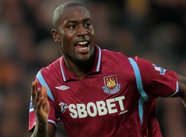 'Sao' West Ham bi to hiep dam nu sinh hinh anh