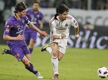 Pato lai toa sang, Milan thang tien den ngoi vo dich hinh anh