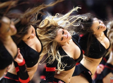 Vu dieu boc lua cua cac hoat nao vien hinh anh