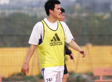 Ha Noi T&T ‘dat cuoc’ vao Cong Vinh hinh anh