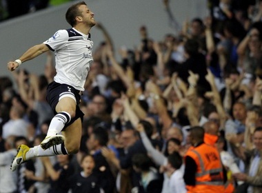 Van der Vaart 'huy diet' Arsenal hinh anh