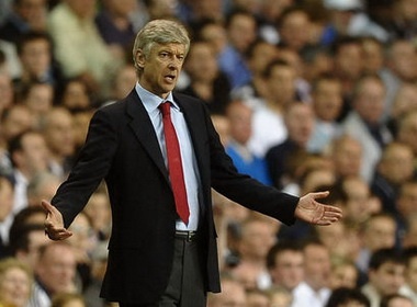 Wenger: ‘Toi se khong mua them cau thu’ hinh anh