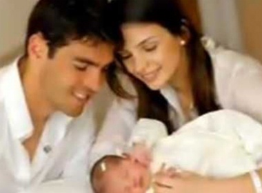 Ngam cong chua nho dang yeu nha Kaka hinh anh