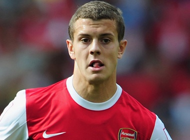 Chi gai Jack Wilshere hanh hung nguoi hinh anh