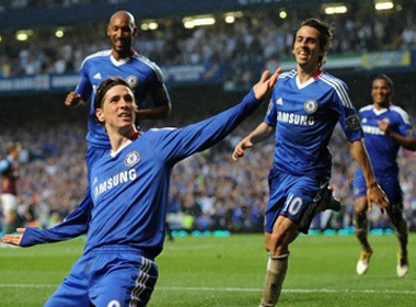 Torres bi che gieu vi 'tit ngoi' qua lau hinh anh