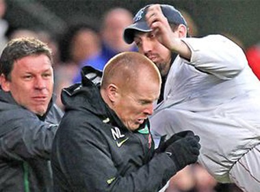 CDV danh HLV Celtic bi 'cam van' ca doi hinh anh