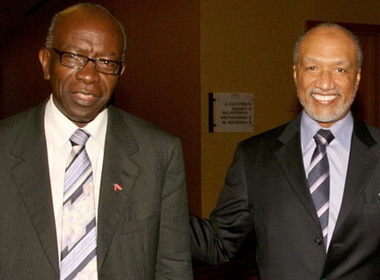 Pho Chu tich FIFA va Chu tich AFC bi bai chuc hinh anh