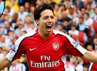 Samir Nasri mong muon dau quan cho MU hinh anh