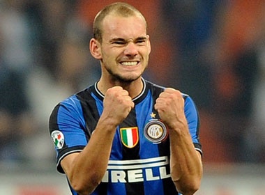 Sneijder lam buon long MU va Chelsea hinh anh
