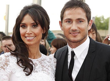 Lampard duoc long bo me vo tuong lai hinh anh