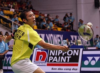 Tien Minh dung do Lee Chong Wei o tu ket Indonesia Open hinh anh