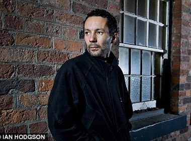 Em trai Ryan Giggs co con rieng hinh anh