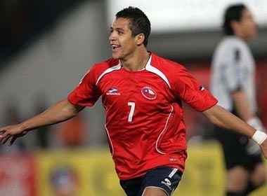 Man City tu bo thuong vu Sanchez hinh anh