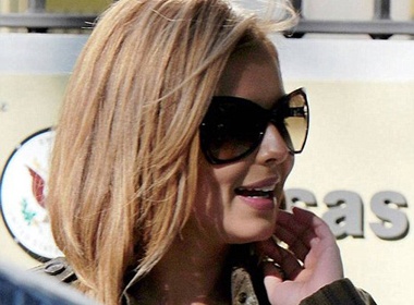 Cheryl nhuom toc vang de 'ghi diem' voi Ashley Cole? hinh anh
