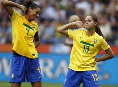 Kiet tac cua hau ve dua Brazil vao tu ket World Cup nu hinh anh