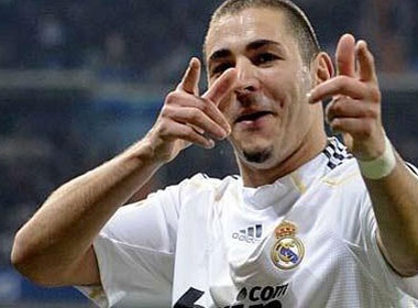 Cac pha kien tao va ghi ban cua Benzema o mua giai 2010/11 hinh anh