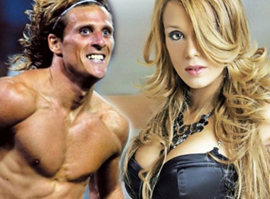 Vua huy hon, Forlan da 'kiem' duoc bo moi hinh anh