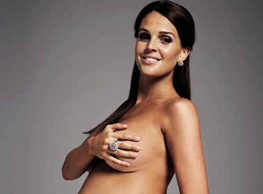 Danielle Lloyd khoe bung bau hinh anh