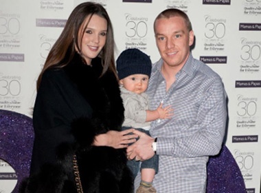 Danielle Lloyd de non truoc 10 tuan hinh anh