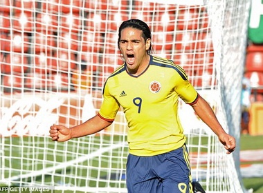 Chelsea 'vo mong' gianh Falcao hinh anh