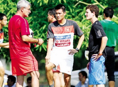 HLV Calisto quyet chieu mo Cong Vinh, Tai Em hinh anh