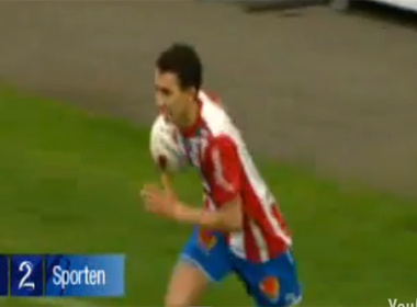 Cu moc bong ghi ban dep mat hinh anh