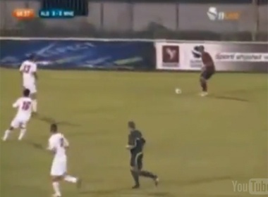 Ban thang moc bong hoan hao tu duong chuyen dai hinh anh