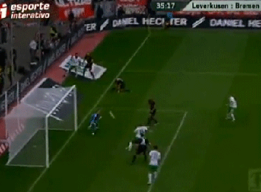 Cu sut 'ban chim' va pha bat bong ngo ngan hinh anh