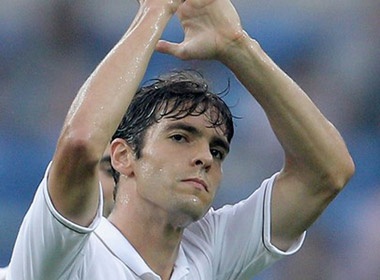 Diem tin sang 23/8: Kaka ‘co dam an xoi’ bam tru lai Real hinh anh