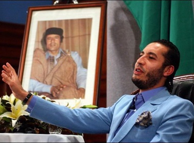 Con trai Muammar Gaddafi tung tung hoanh o Serie A hinh anh