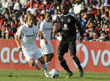 Diem tin toi 26/8: Chelsea nang gia Modric hinh anh