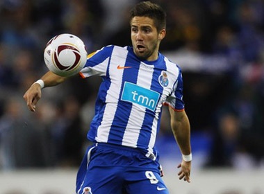 Diem tin sang 27/8: Vo hut Modric, Chelsea 'san' Moutinho hinh anh