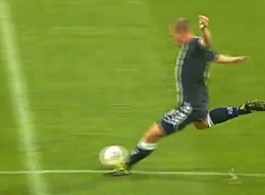 Pha lam ban dep mat tu giua san hinh anh