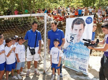 Casillas di lam tu thien hinh anh