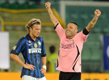 Inter thua nguoc trong tran cau mua ban thang hinh anh